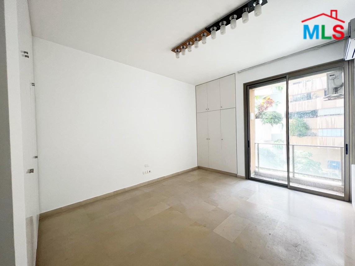 4-Bedroom Apartment for Sale in Achrafieh, Carré D'or