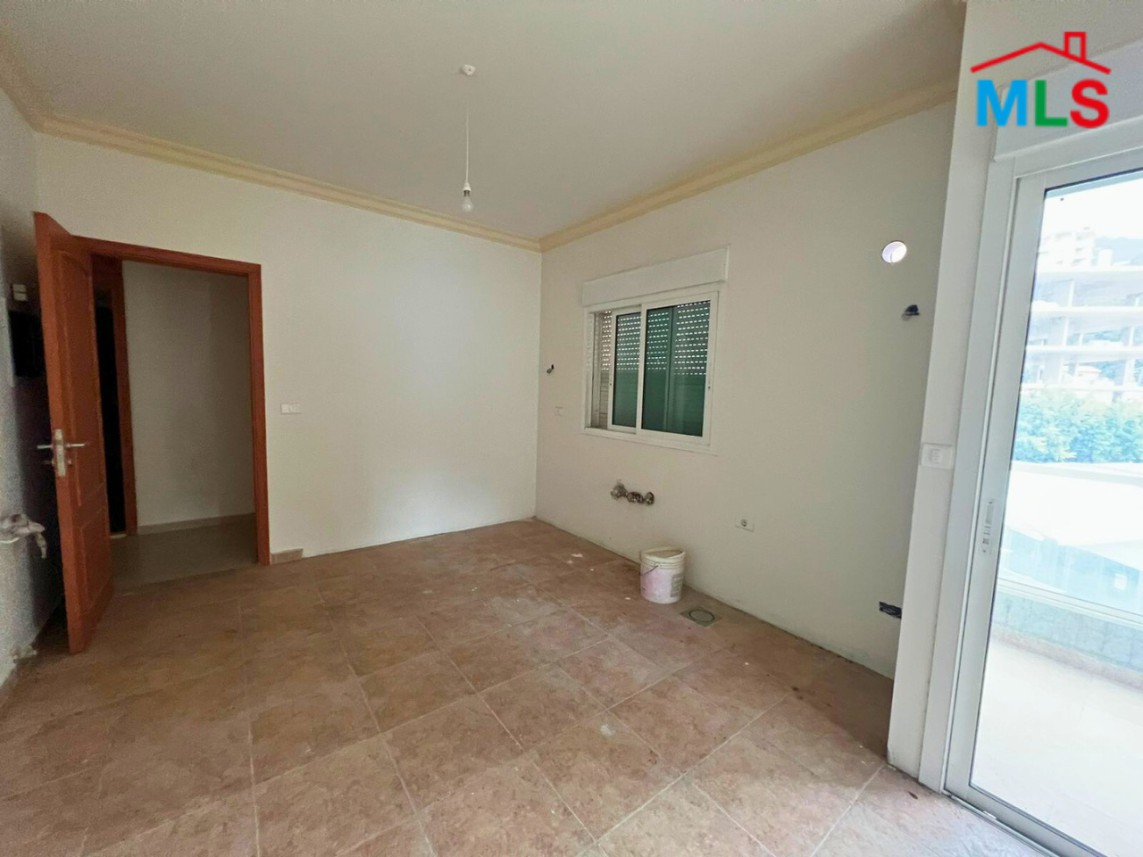 200 sqm Apartment for Sale in Kfarhbeib