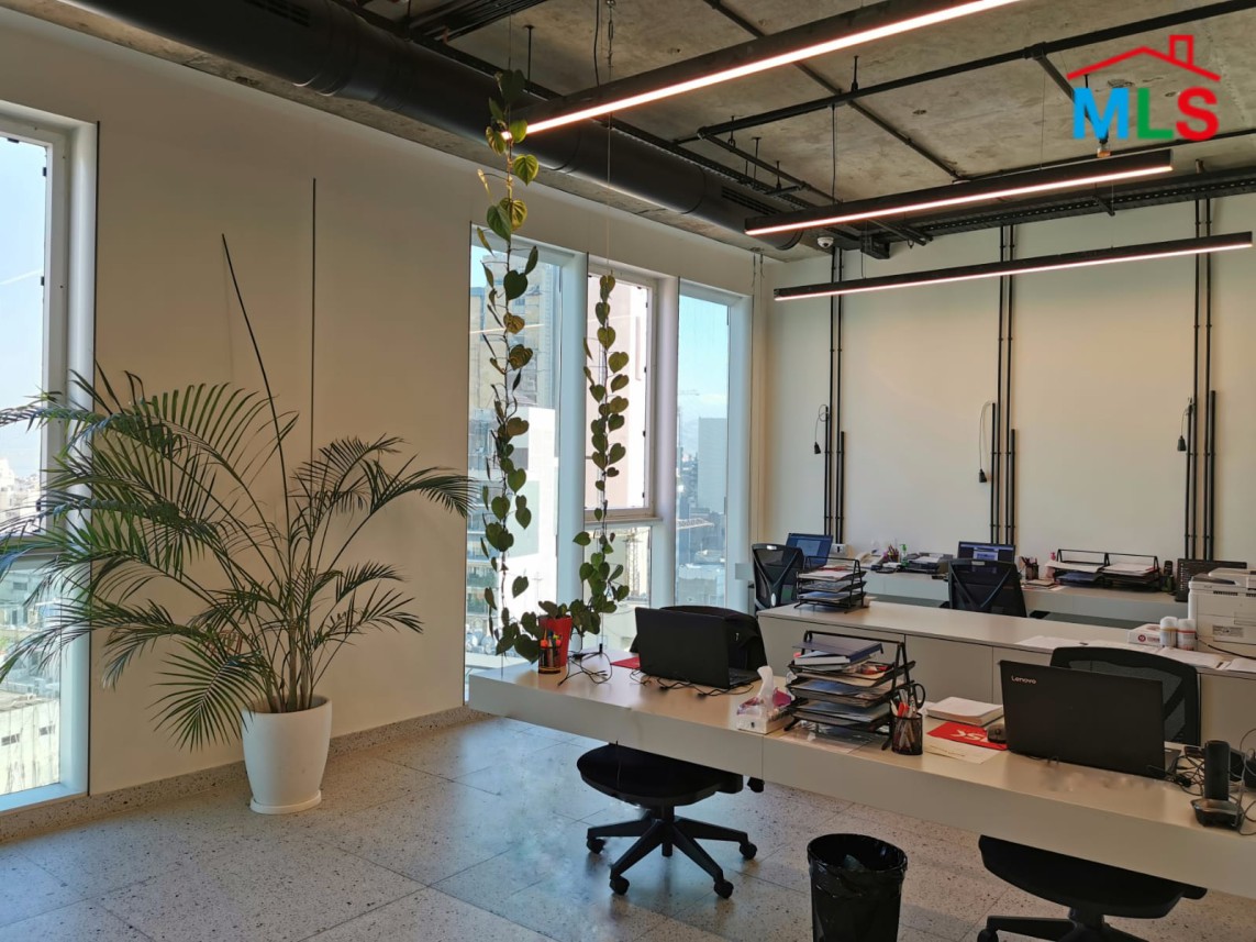 An Amazing Office For Sale in an Iconic Building in Achrafieh