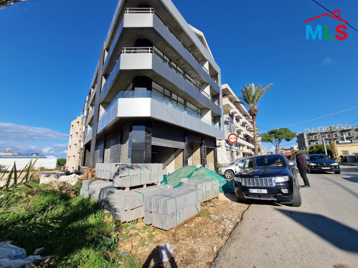 124 SQM Shop for Sale in Batroun in a Prime Location