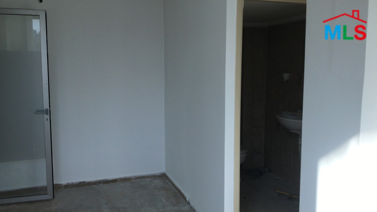 Office for Sale in Verdun with Open View