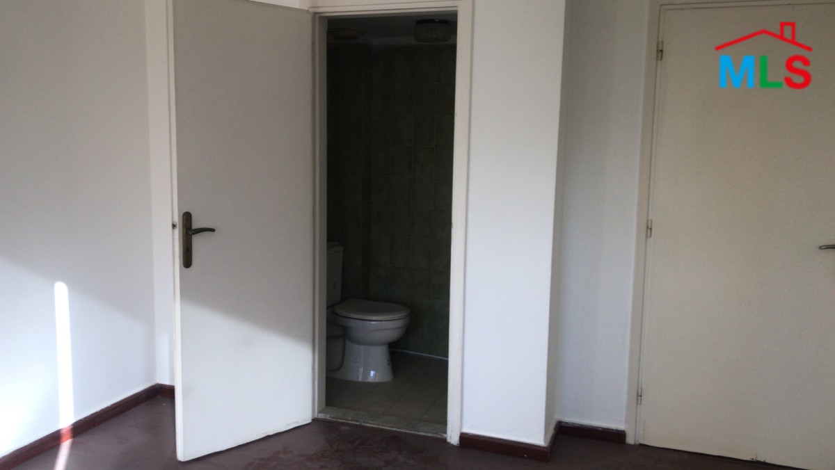 80 SQM Office for Sale in Verdun with Open View