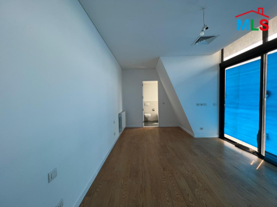 Apartment with Amazing View in a High-Rise Tower for Sale in Achrafieh