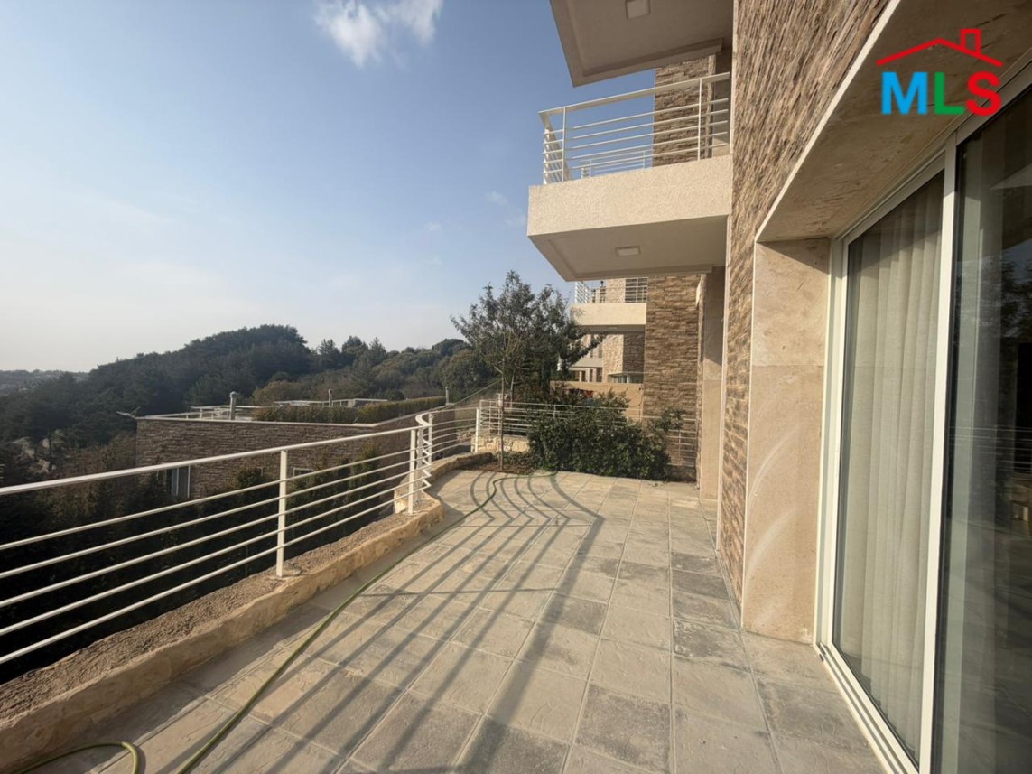 Villa Black: A charming Villa For Sale 10 minutes above Jbeil