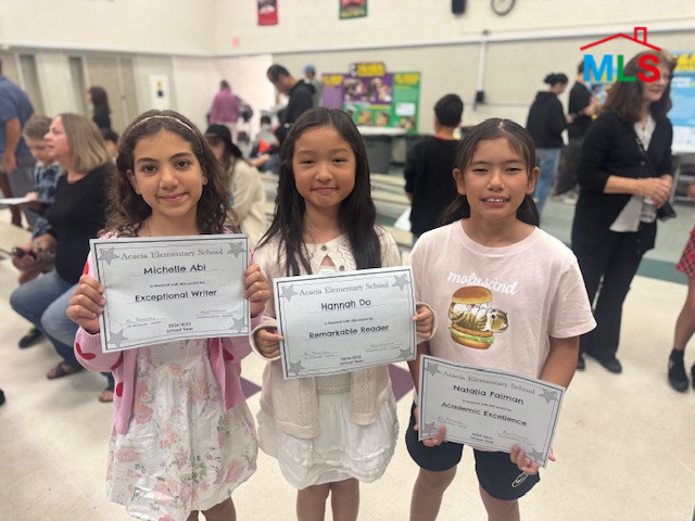 GET IN BALLOUNEH THIS SPACIOUS 220 SQM APARTMENT ! REF#