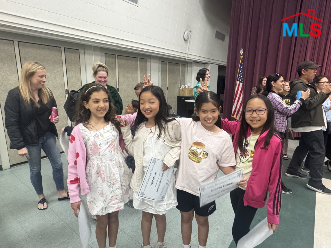 GET IN BALLOUNEH THIS SPACIOUS 220 SQM APARTMENT ! REF#