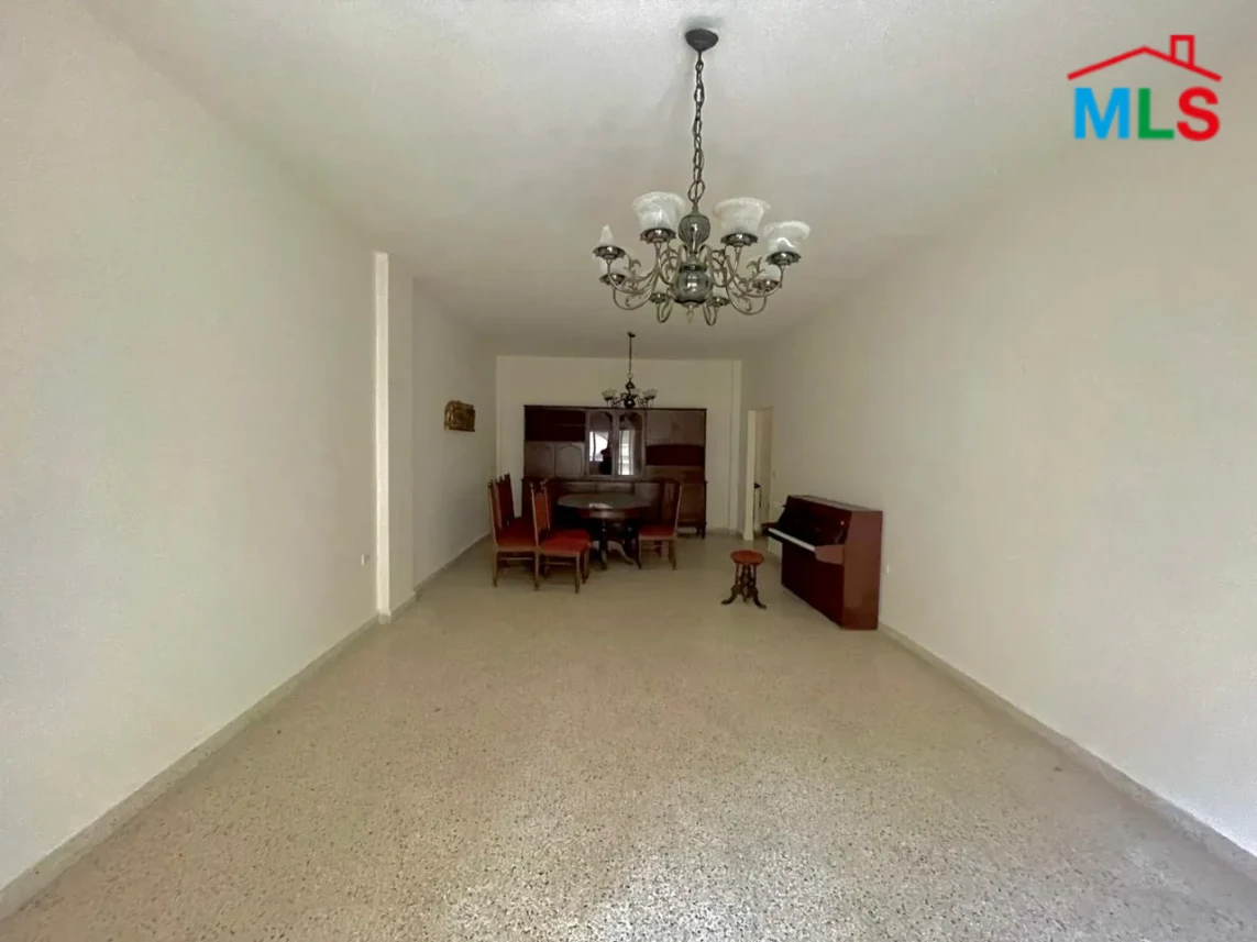 Achrafieh/Mar Mikhael 180m2 | Rnet | Well Maintained | Partial View| O