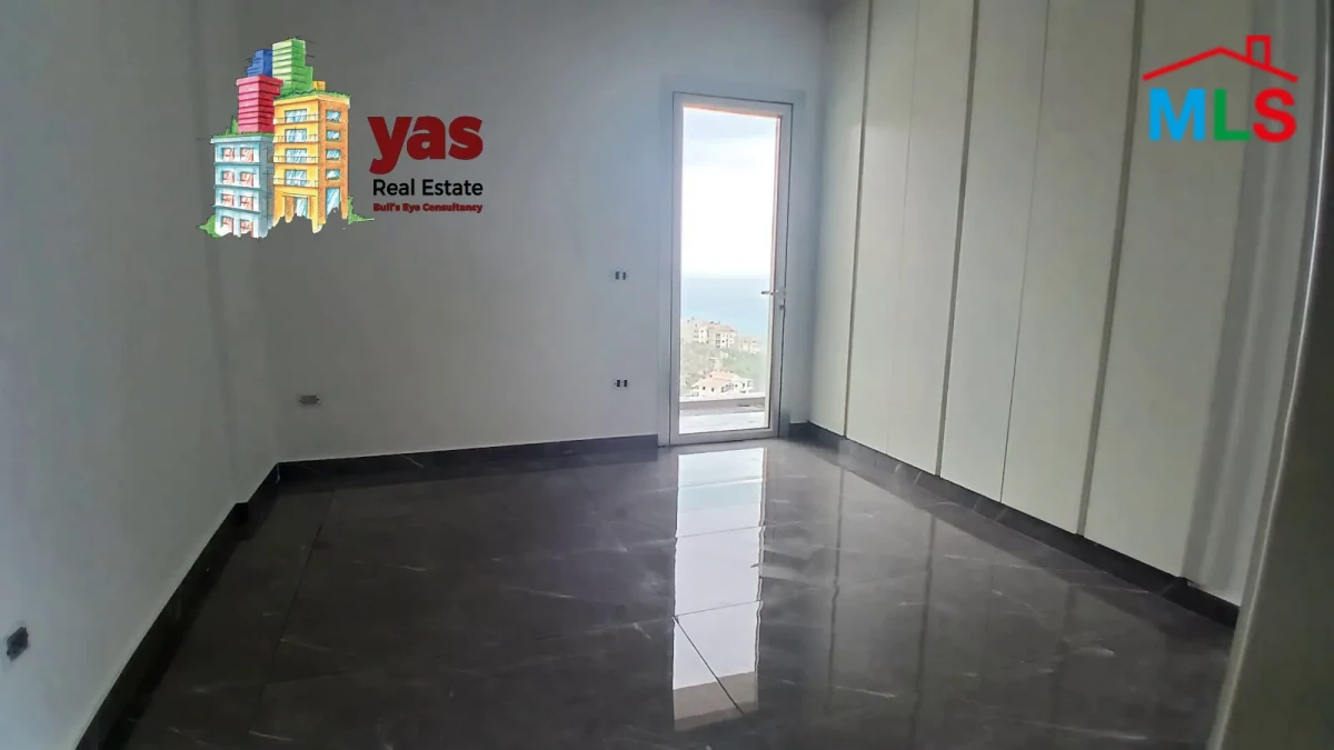 Halat 165m2 | Rent | Pool Access | Prime Location | ABA