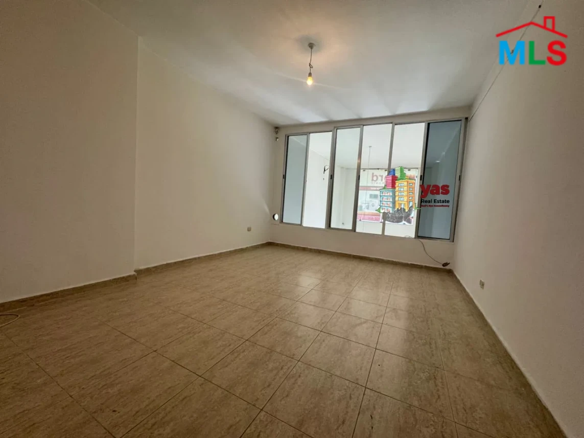 Adonis 230m2 | Rent | Shop | 2 floors | Accessible |EL