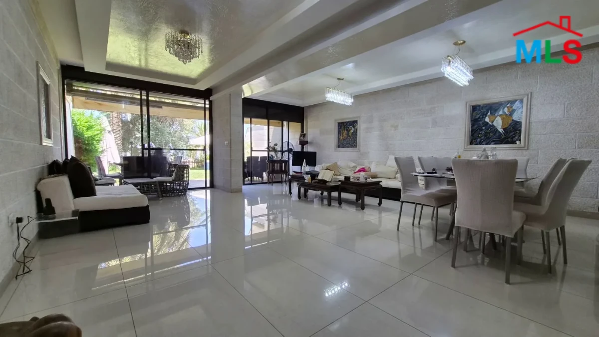 Halat Sur Mer 210m2 | Garden | Furnished Duplex | Rent | View | MCH