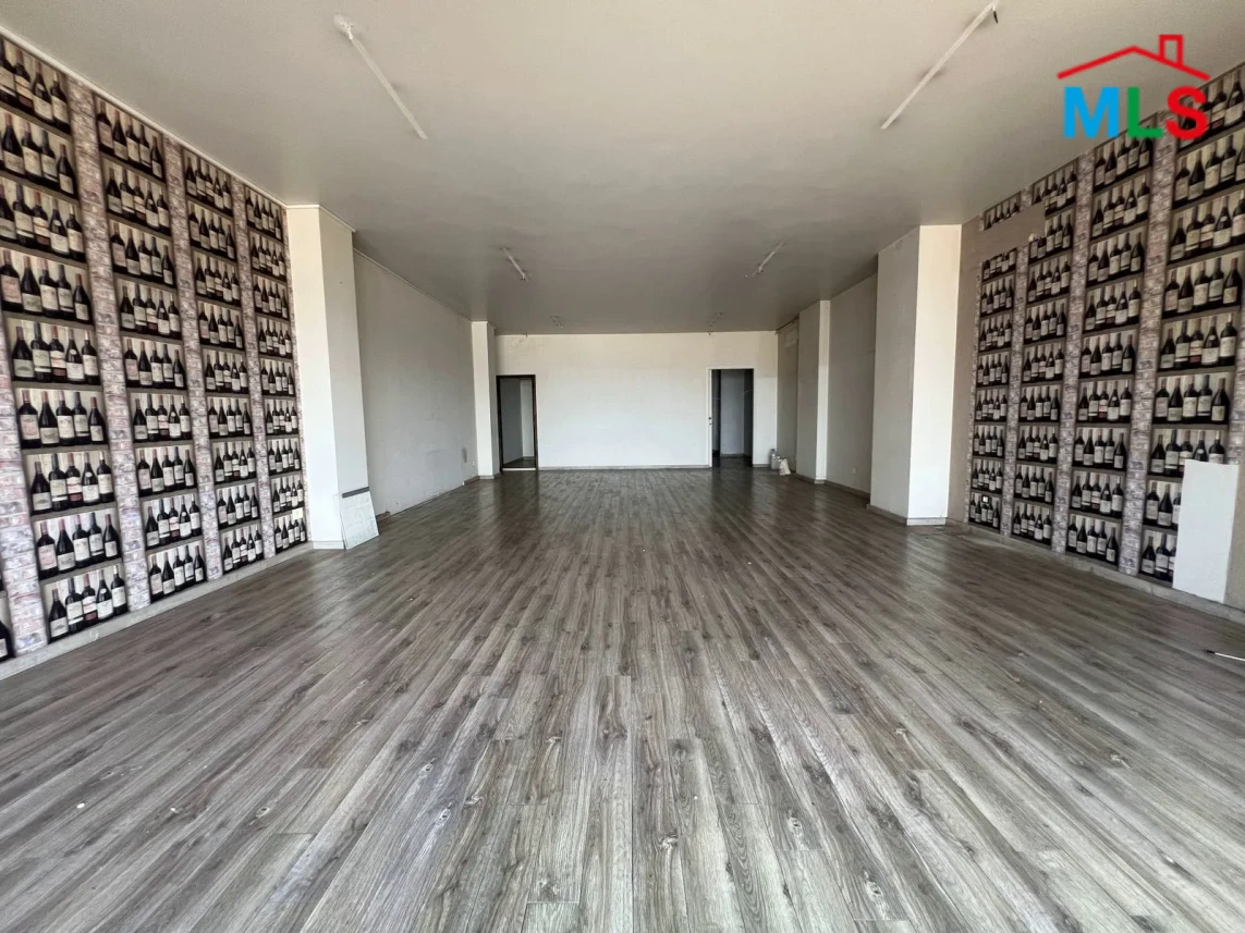 Kfarhbab 110m2 | Rent | Shop | Prime Location | Active Street | RH