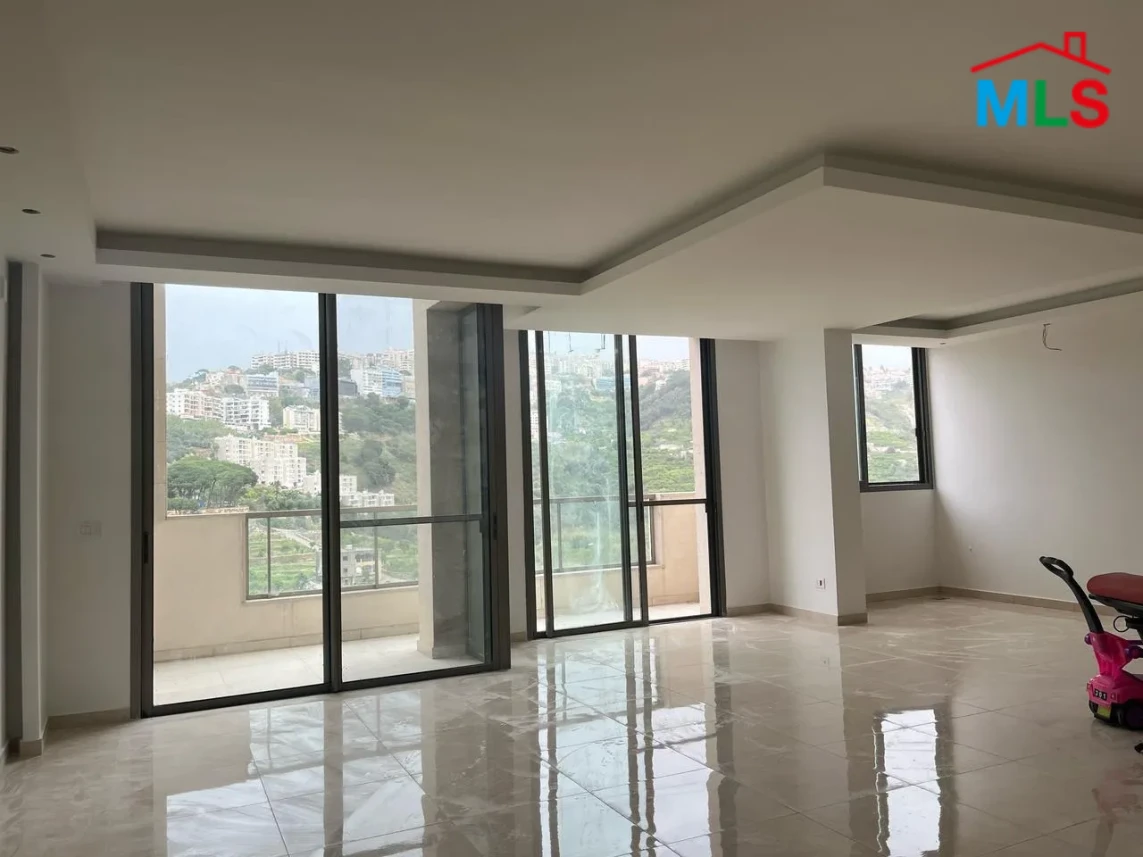 New Mar Takla 240m2 | 60m2 Terrace | Furnished Duplex | Decorated | OH