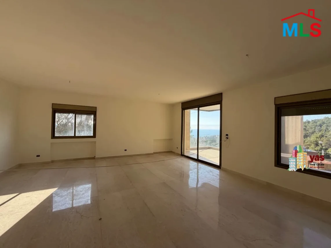 Ballouneh 210m2 | High-End | Prime Location | View |PAYMENT FACILITIES