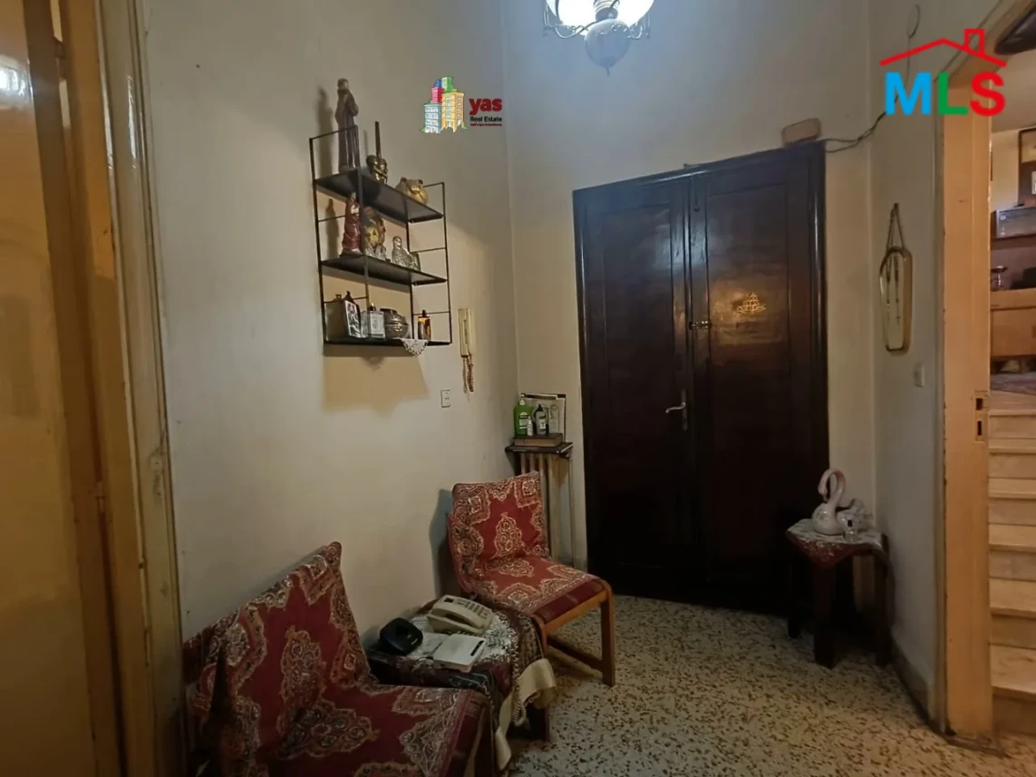 Achrafieh 240m2 | Spacious Flat | Well Maintained | Catch | AA/EL