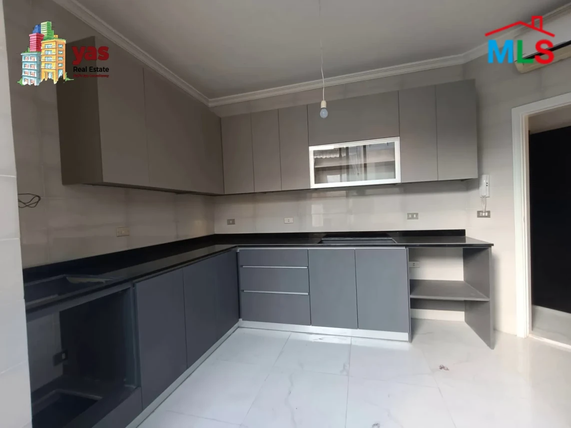 Achrafieh 140m2 | Well Lighted | Prime Location | Renovated | AA/EL