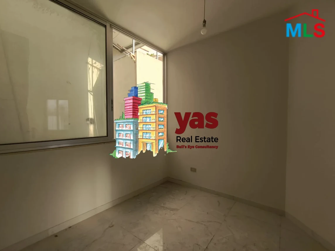 Achrafieh 140m2 | Well Lighted | Prime Location | Renovated | AA/EL