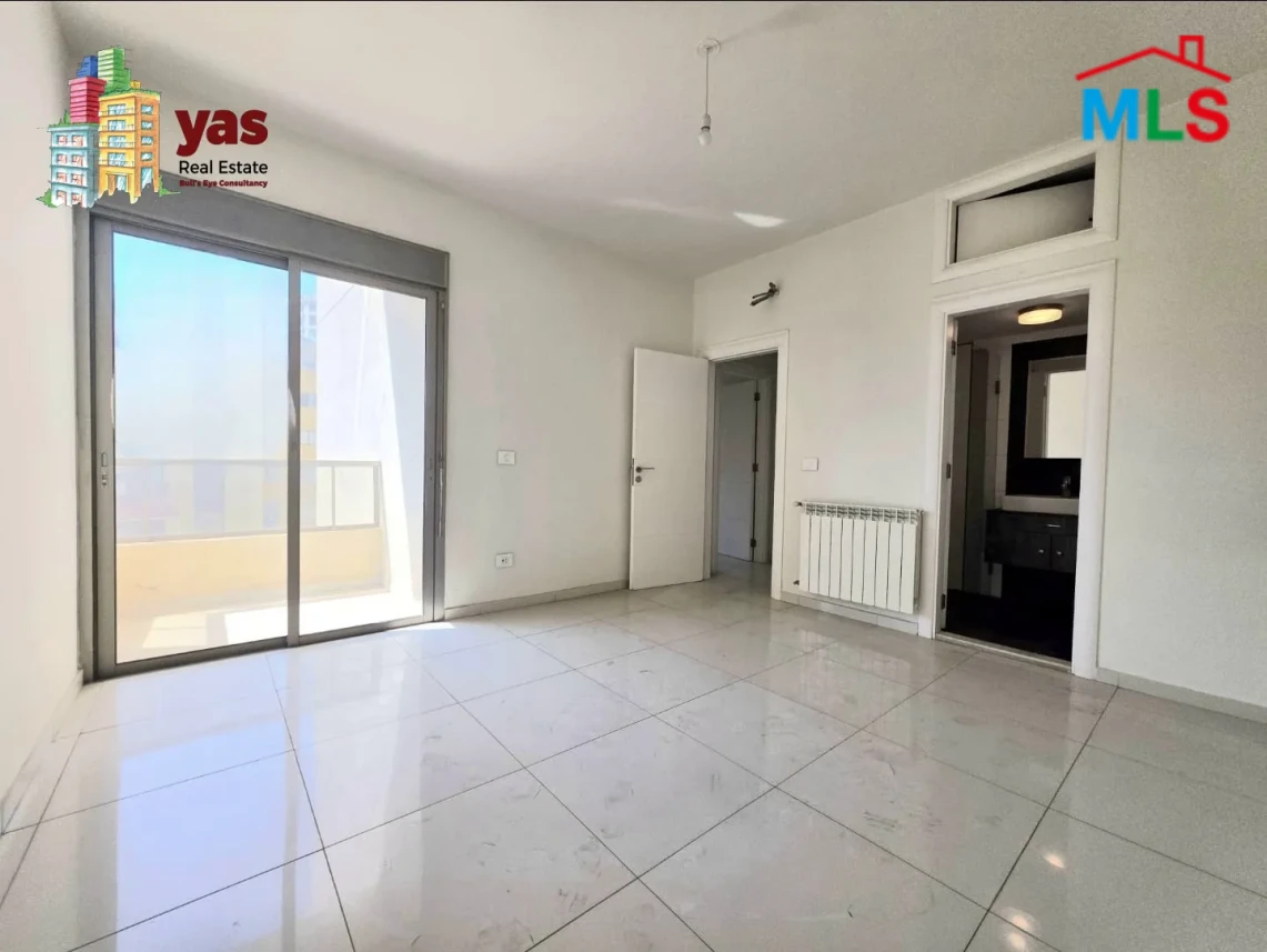 Achrafieh 210m2 | Brand New | Full Floor Flat | Unlockable View | GA