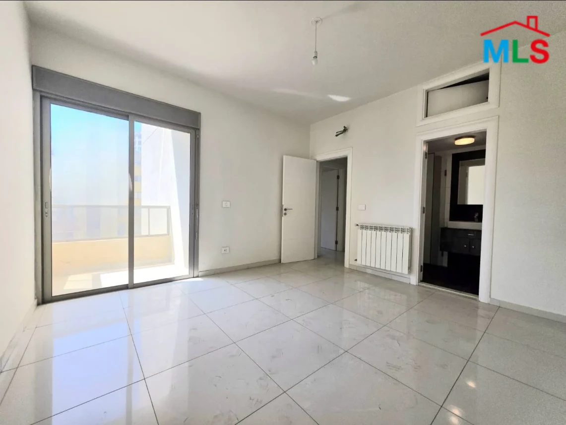 Achrafieh 210m2 | Brand New | Full Floor Flat | Unlockable View | GA
