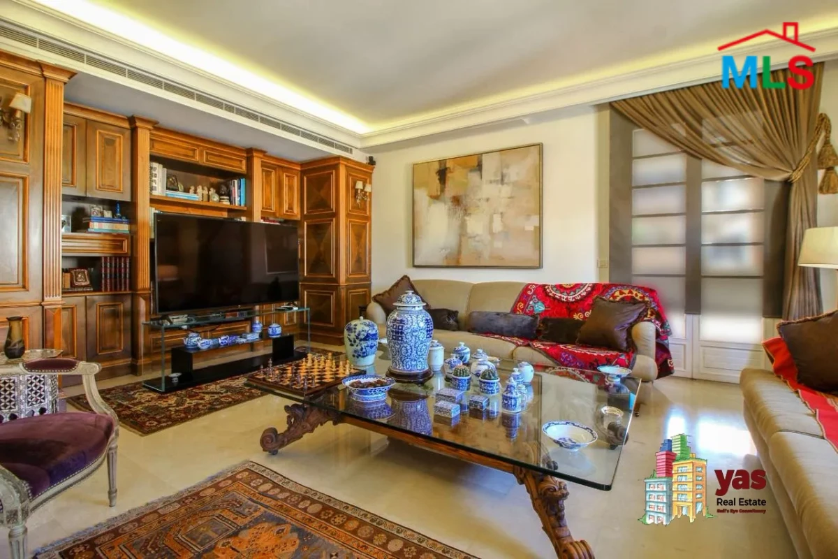 Saifi 300m2 | Super Prime Location | Decorated | PA