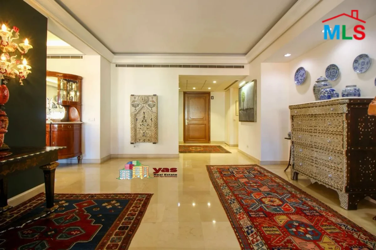 Saifi 300m2 | Super Prime Location | Decorated | PA