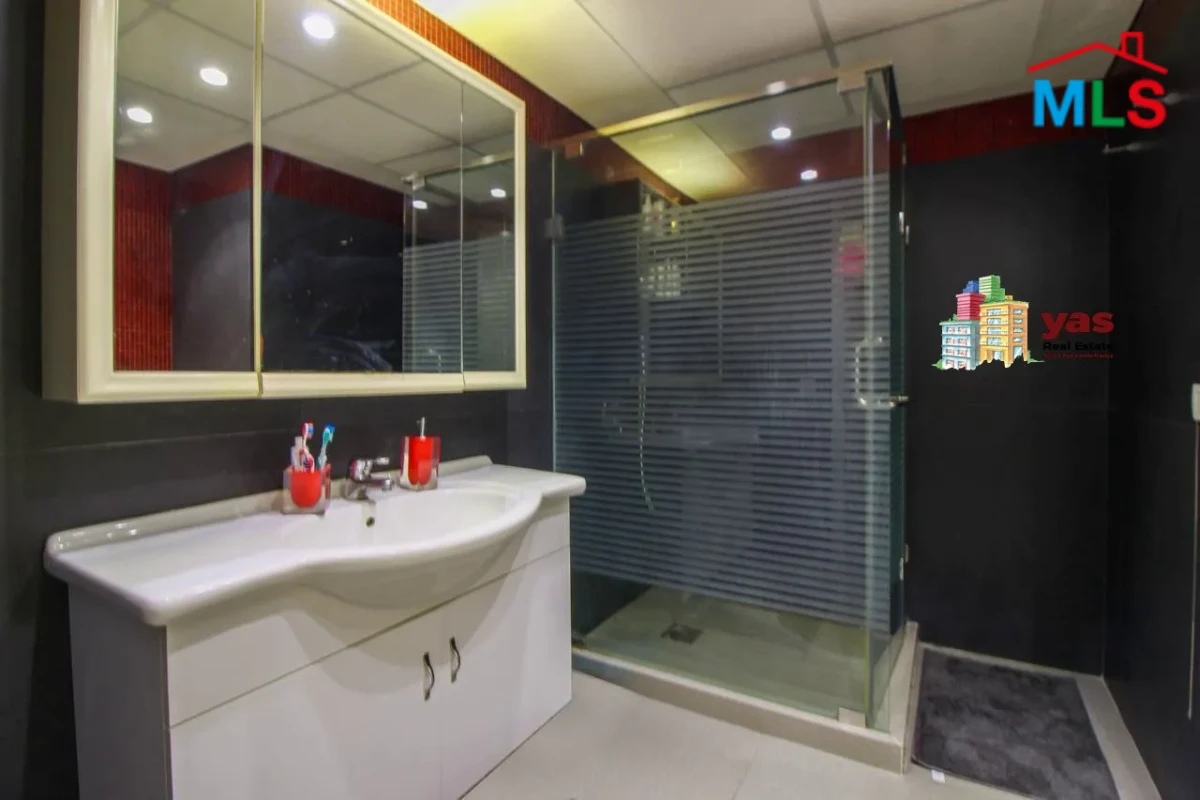 Saifi 300m2 | Super Prime Location | Decorated | PA