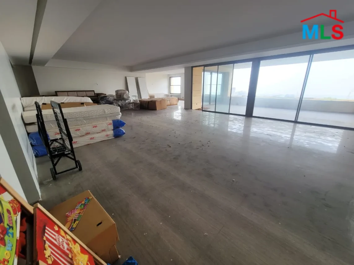 Yarzeh 665m2 | 2 Terraces | Generous Dimensions | EIB system | PA