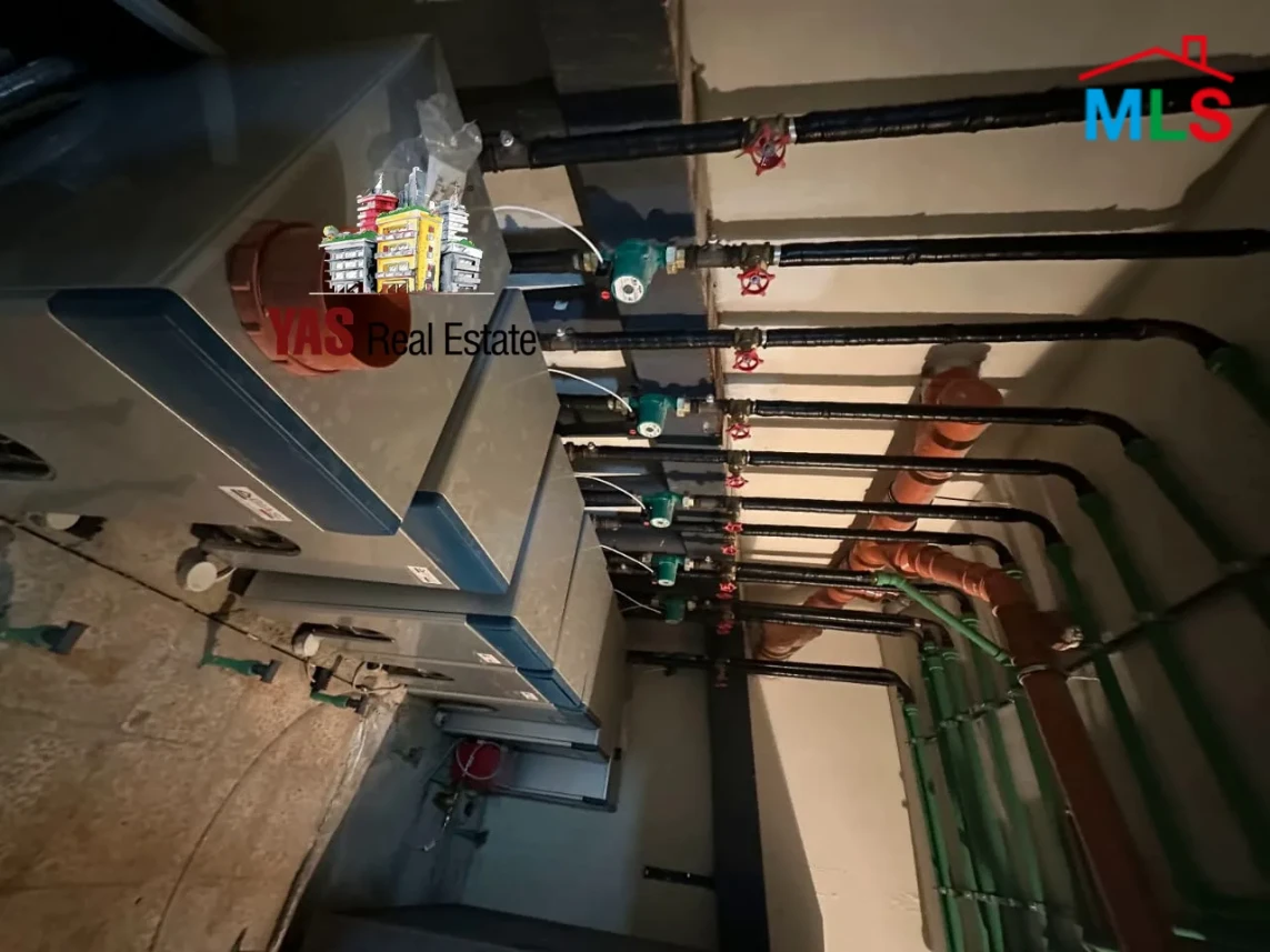 Qornet El Hamra 220m2 | Well Maintained | New | PA