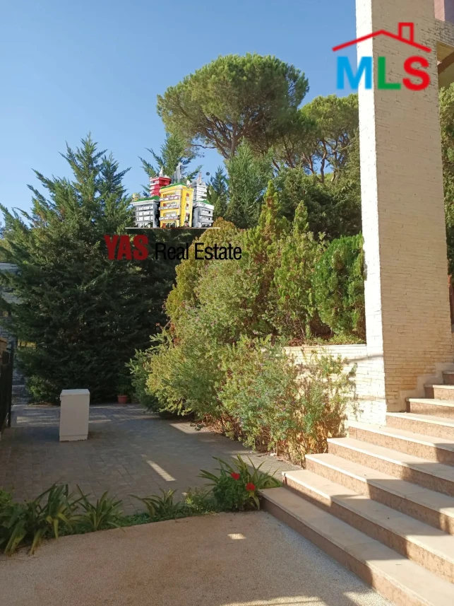 Baabdat 1085m2 | 1012m2 Land/Garden | Triplex | Unique Design | PA