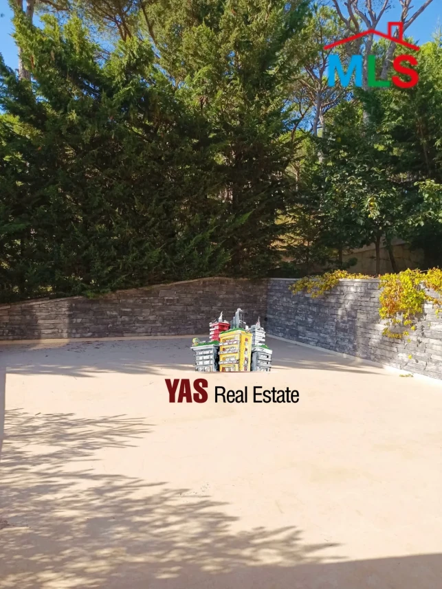 Baabdat 1085m2 | 1012m2 Land/Garden | Triplex | Unique Design | PA