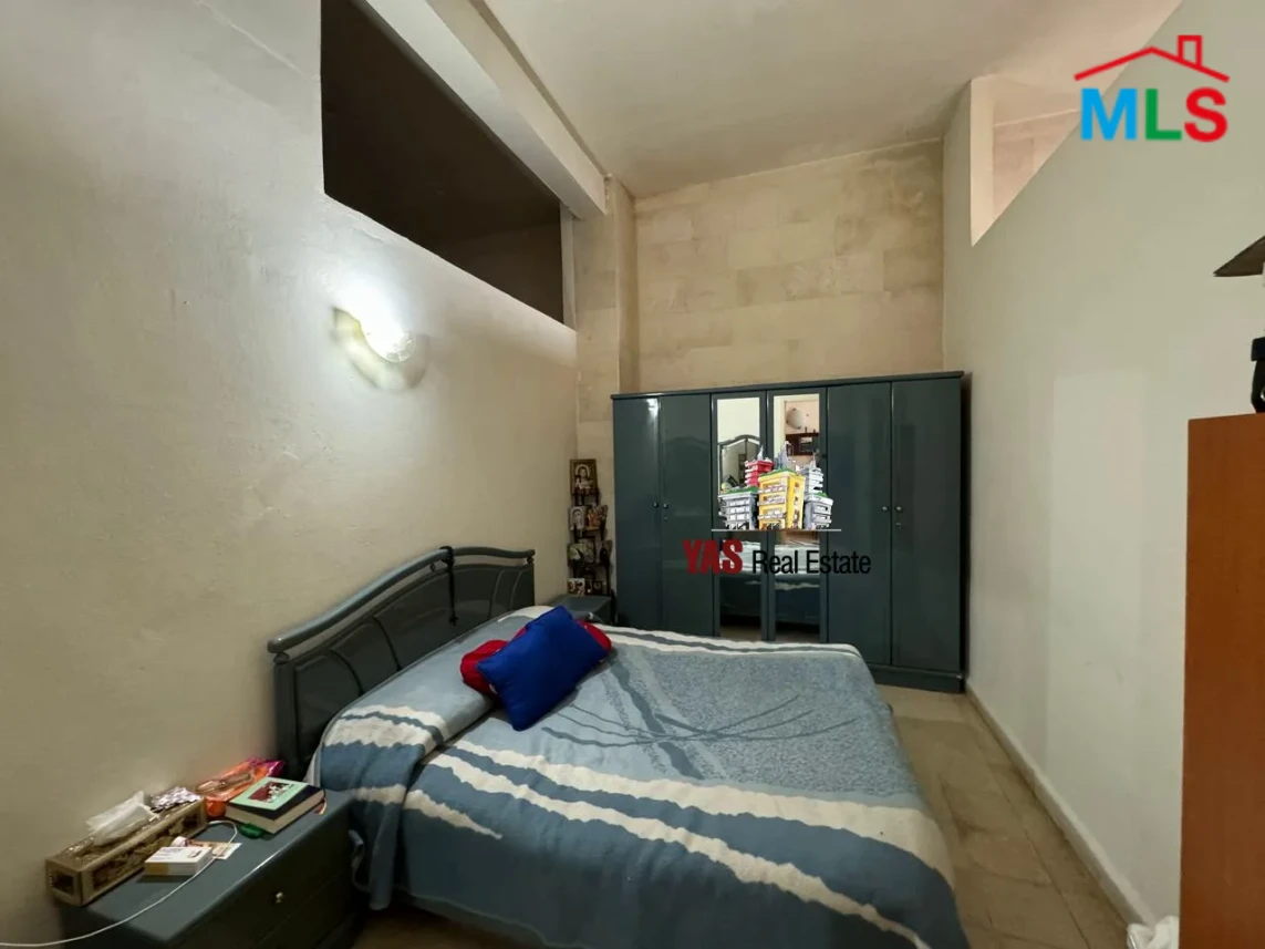 Ballouneh 465m2 Warehouse + Apartment | Road Level | New | Catch