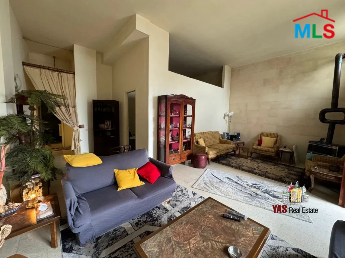 Ballouneh 465m2 Apartment / Warehouse | Road Level | New | Catch