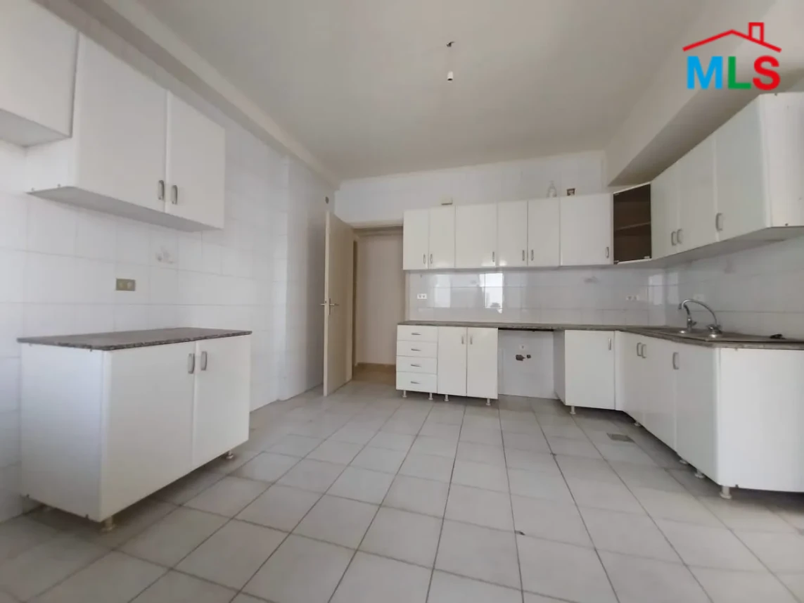 Kfarhbab 225m2 | Well Maintained | Flat | Luxury | IV