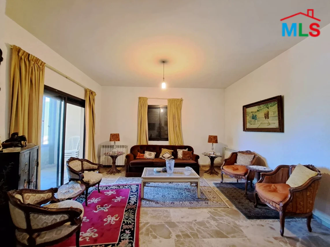 Mayrouba 140m2 | Quiet Street | Well Maintained | Catch | DA