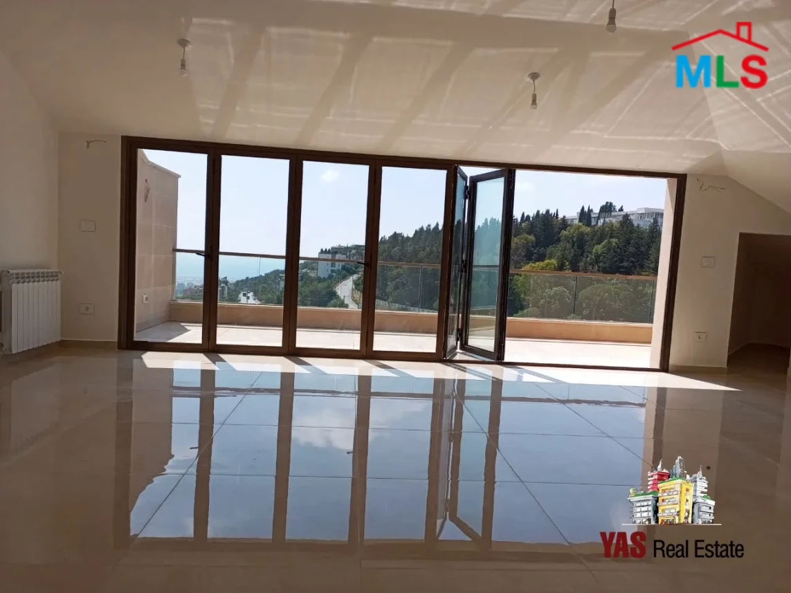 Jamhour 350m2 Duplex + 20m2 Terrace | High-End | Private street | View