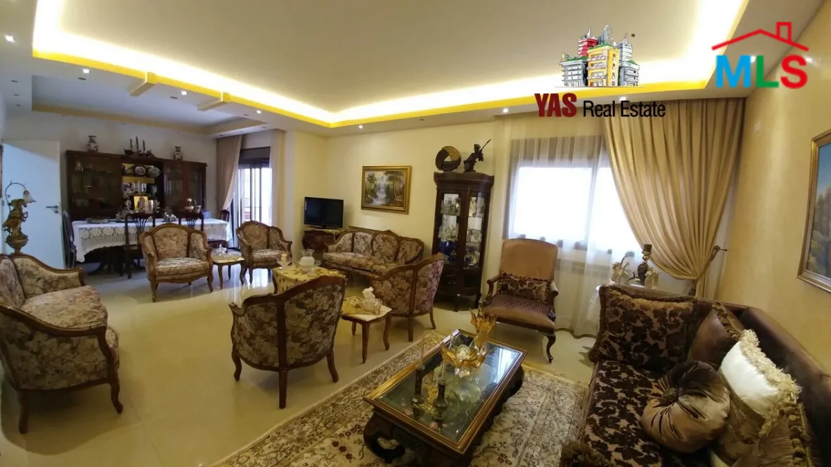 Ballouneh 200m2 - private street - upgraded - super luxurious