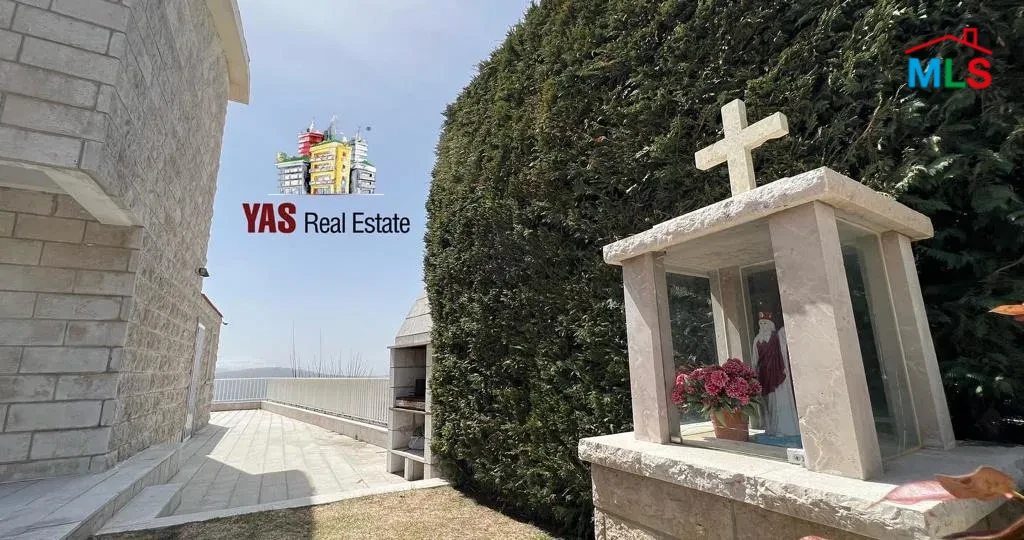 Kfardebian 830m2 Villa | 700m2 Land | Panoramic View | Super Catch