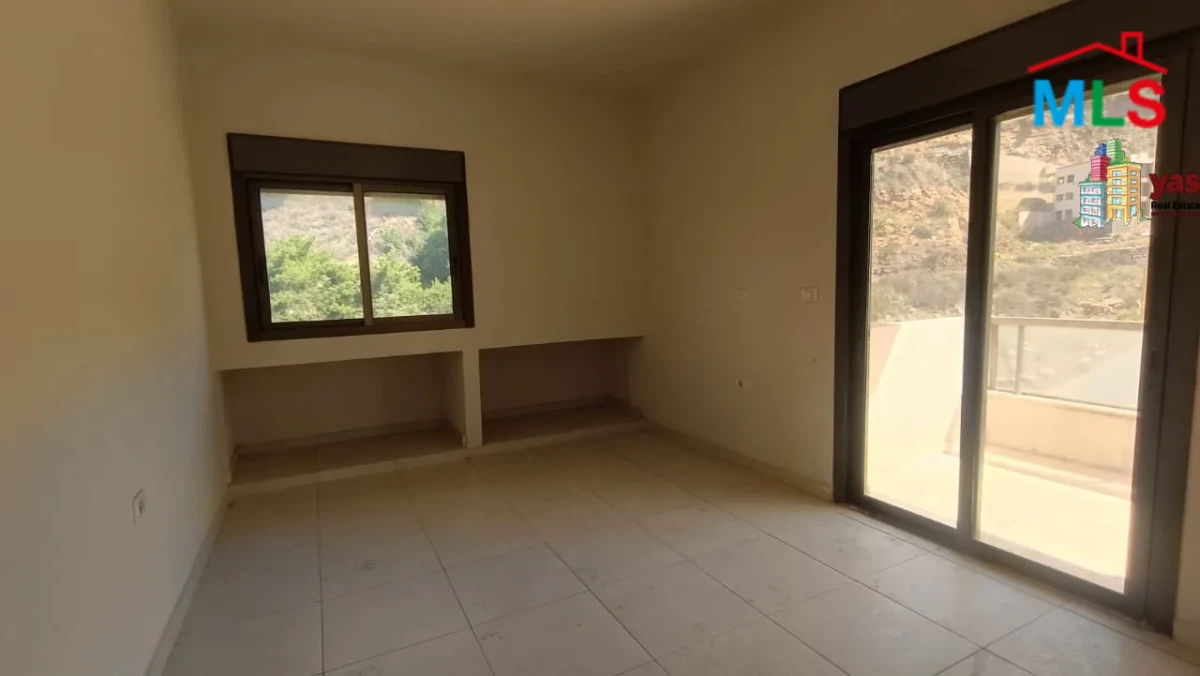 Mansourieh 250m2 | Duplex | Mountain View | Calm Area | AA