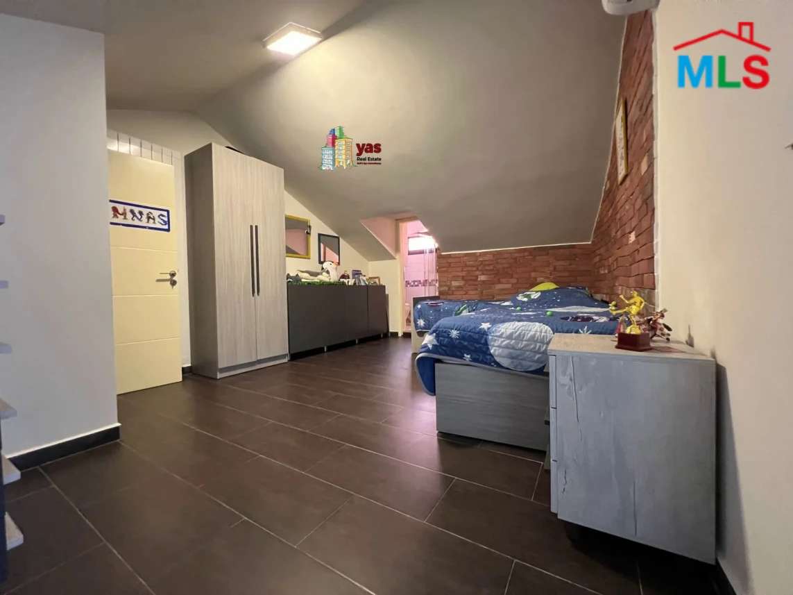 Zouk Mosbeh 350m2 | Decoarted Duplex | Dead-End Street | EH/RH |