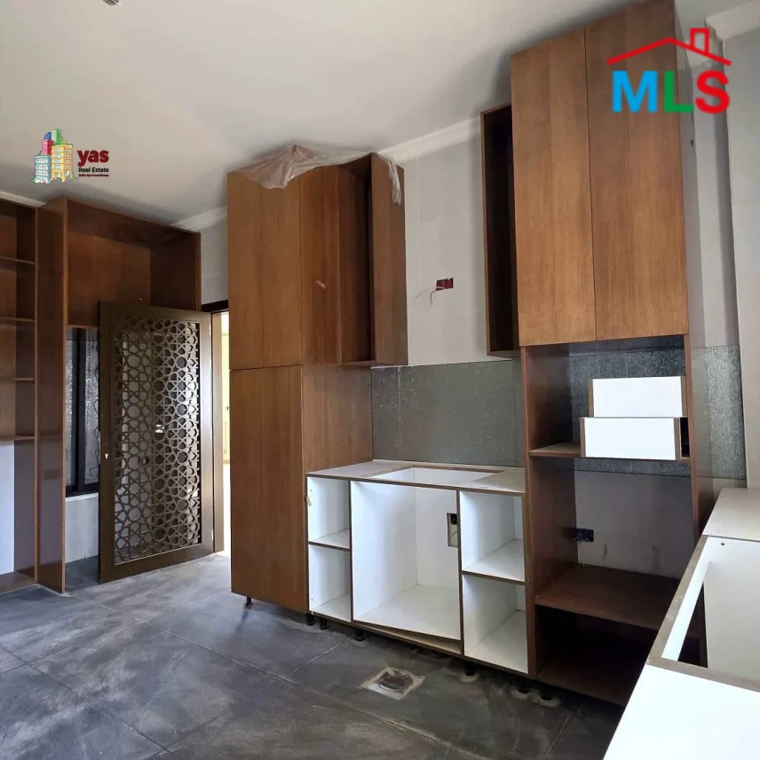 Baabdat 211m2 | 211m2 Rooftop | Duplex | View | Private Street | TCH