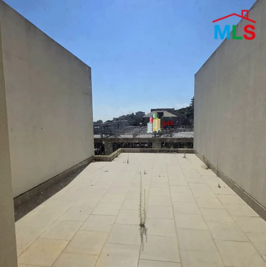 Baabdat 211m2 | 211m2 Rooftop | Duplex | View | Private Street | TCH