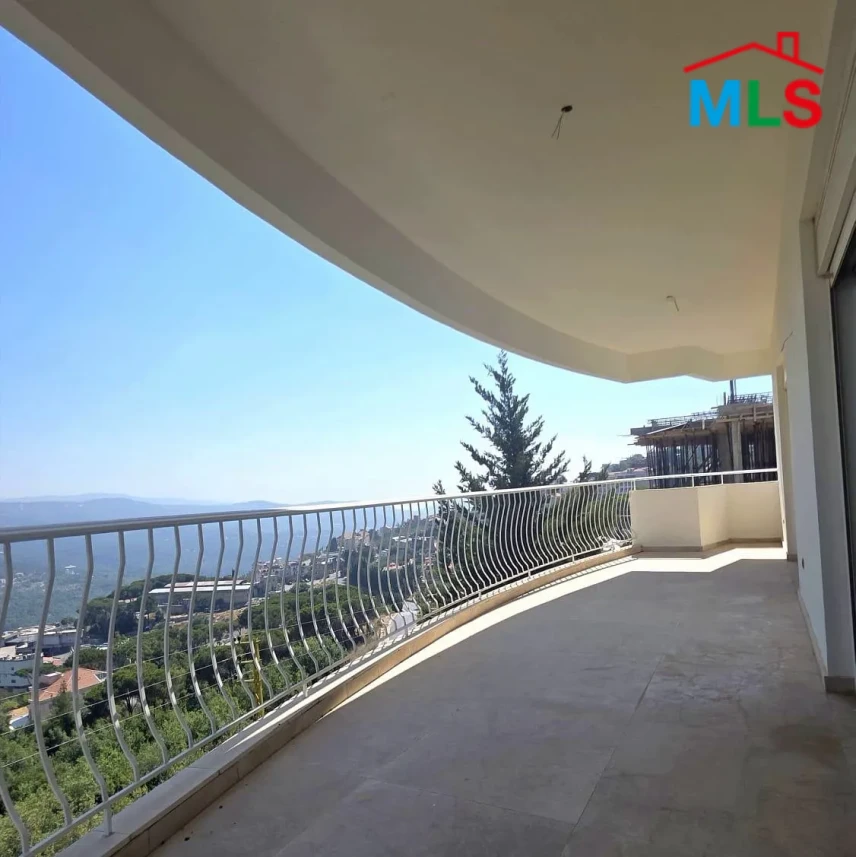 Baabdat 211m2 | 211m2 Rooftop | Duplex | View | Private Street | TCH