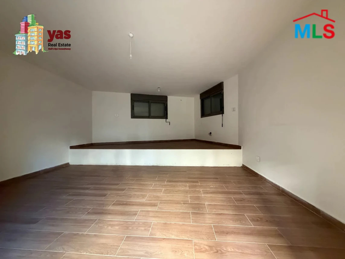 Zouk Mosbeh 165m2 | 40m2 Terrace | Calm Area | Well Maintianed | EH