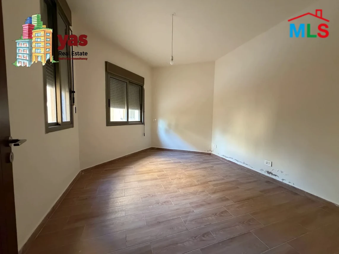 Zouk Mosbeh 165m2 | 40m2 Terrace | Calm Area | Well Maintianed | EH