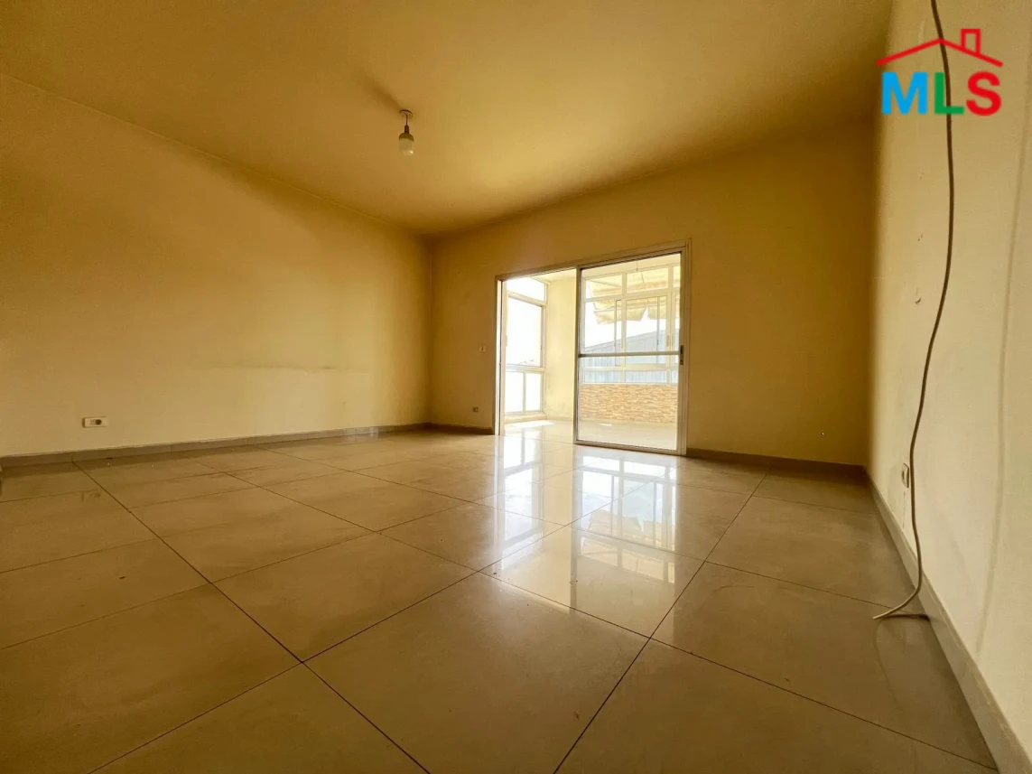 Zouk Mosbeh 125m2 | Well Maintained | Prime Location | Catch | EH/RH