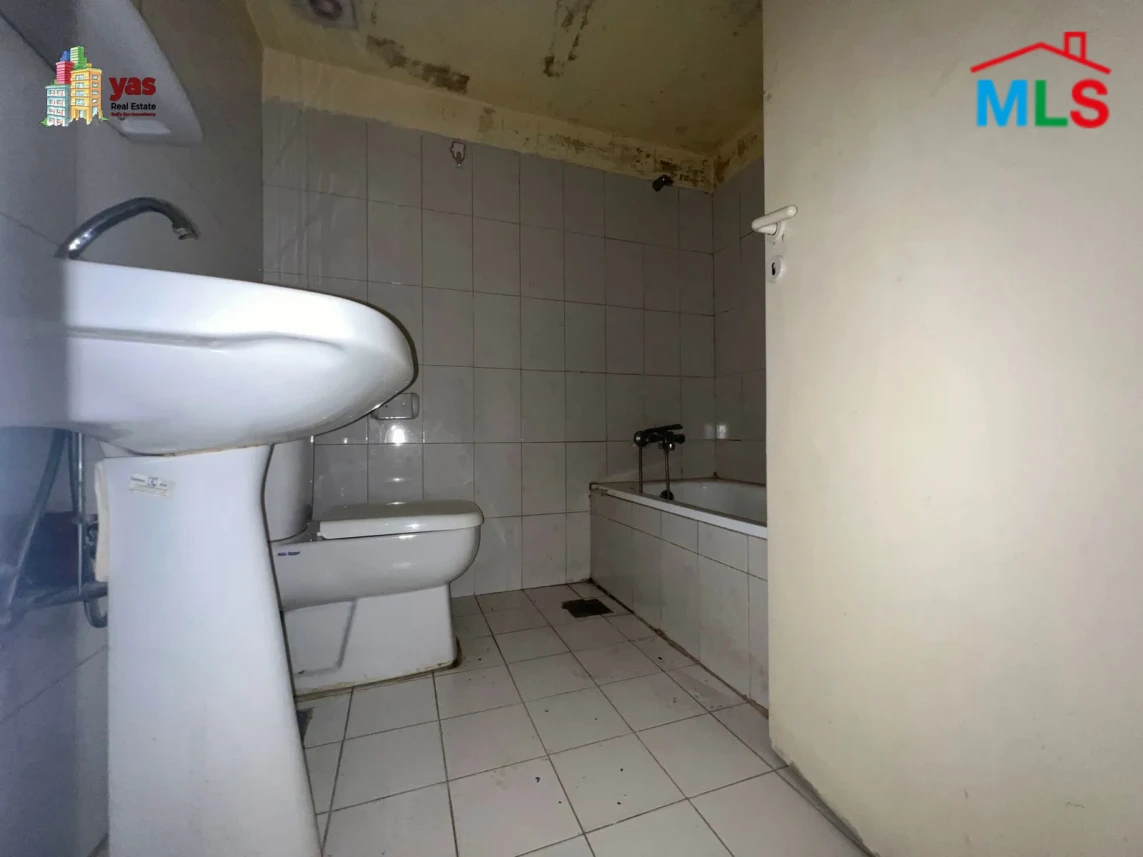 Zouk Mosbeh 125m2 | Well Maintained | Prime Location | Catch | EH/RH