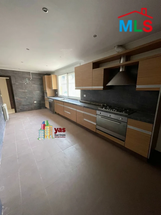 Broumana 325m2 | 250m2 Terrace/Garden | Mint Condition | Sea View |TCH