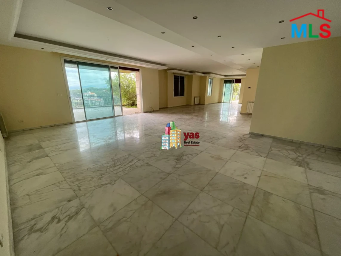 Broumana 325m2 | 250m2 Terrace/Garden | Mint Condition | Sea View |TCH