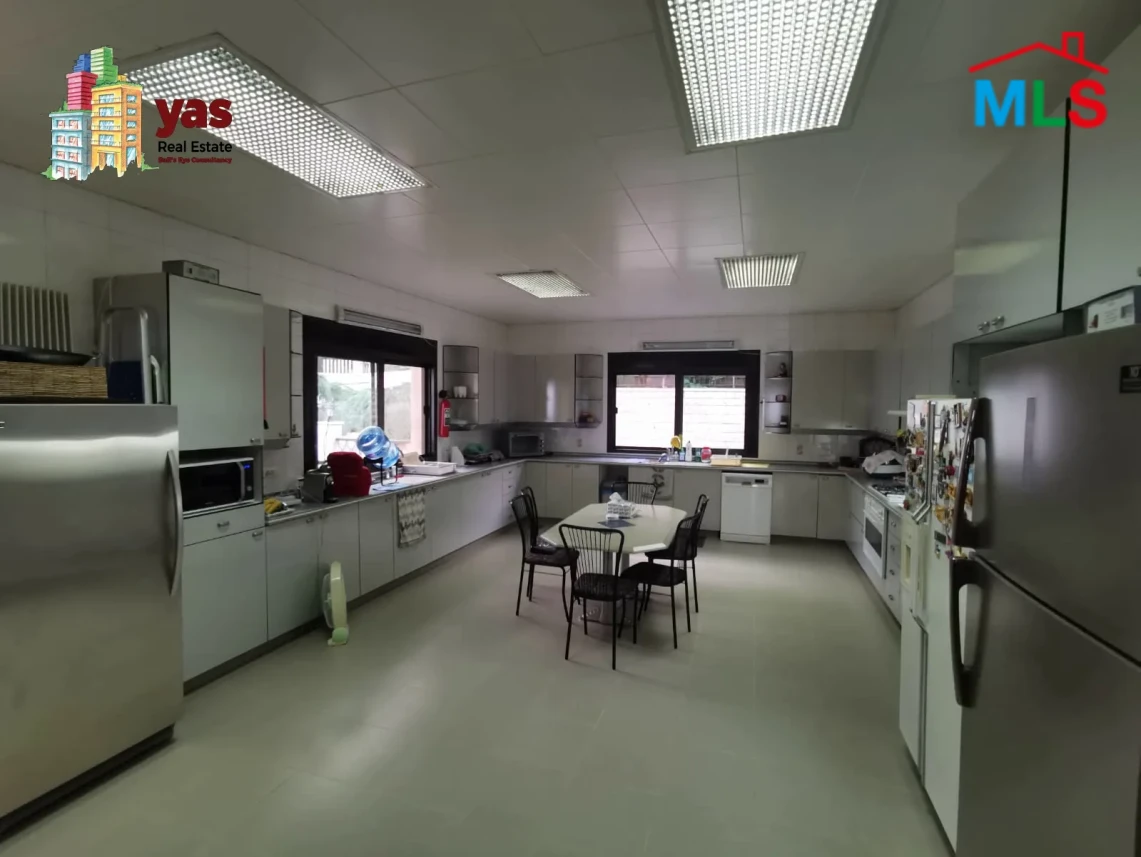 Broumana 3140m2 | 2000m2 Built Up | Jacuzzi/Pool | Mountian View | TCH