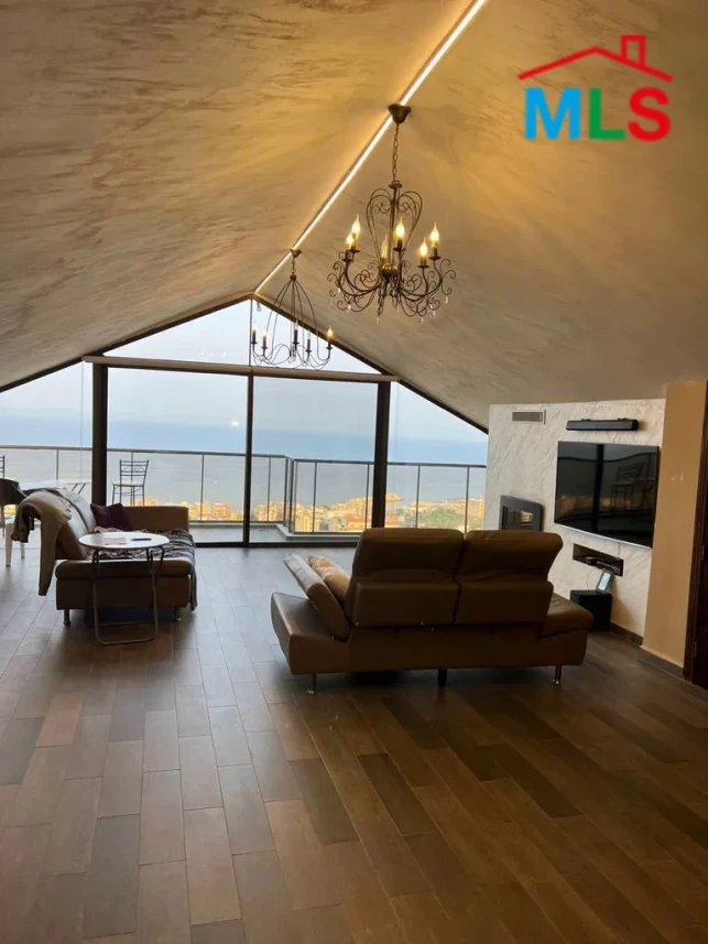Bouar 350m2 | Rooftop Duplex | Astonishing View | Catch | MCH