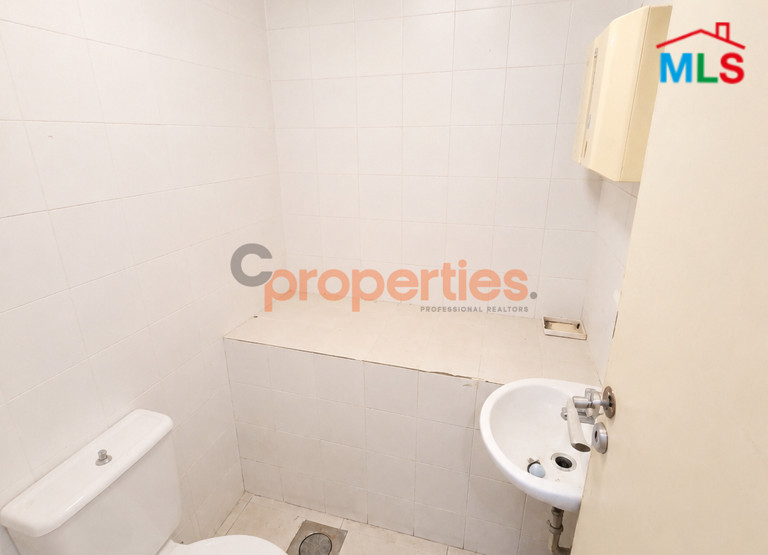 Warehouse for rent in Achrafieh CPBPK64